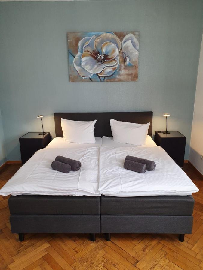 Hotel Restaurant Zum Hollaender Hof Abádszalók ภายนอก รูปภาพ