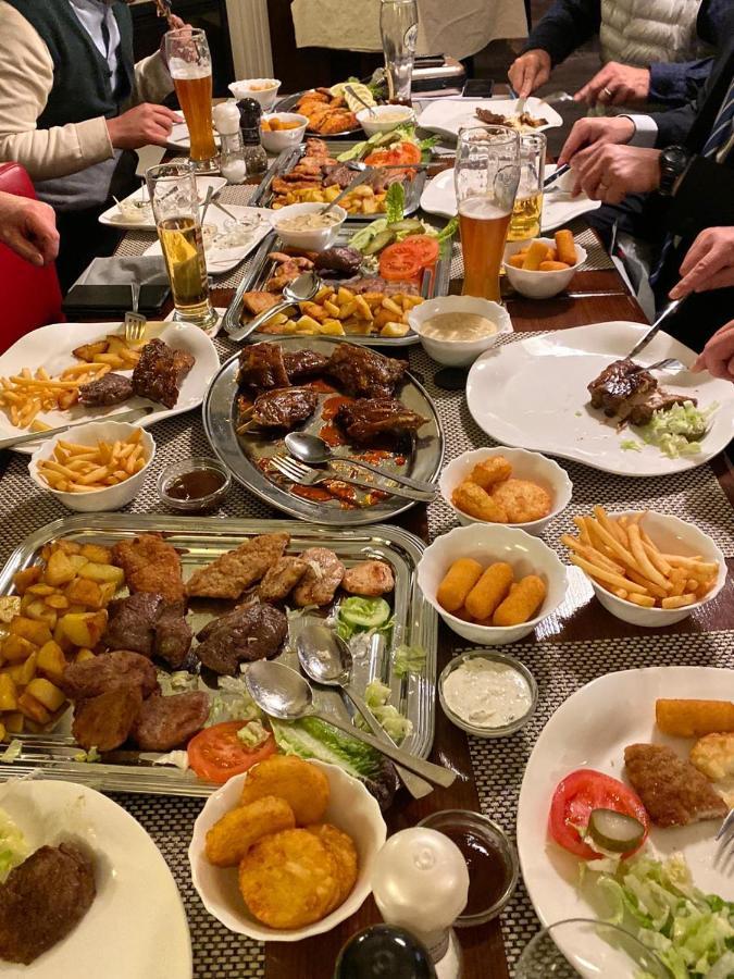 Hotel Restaurant Zum Hollaender Hof Abádszalók ภายนอก รูปภาพ