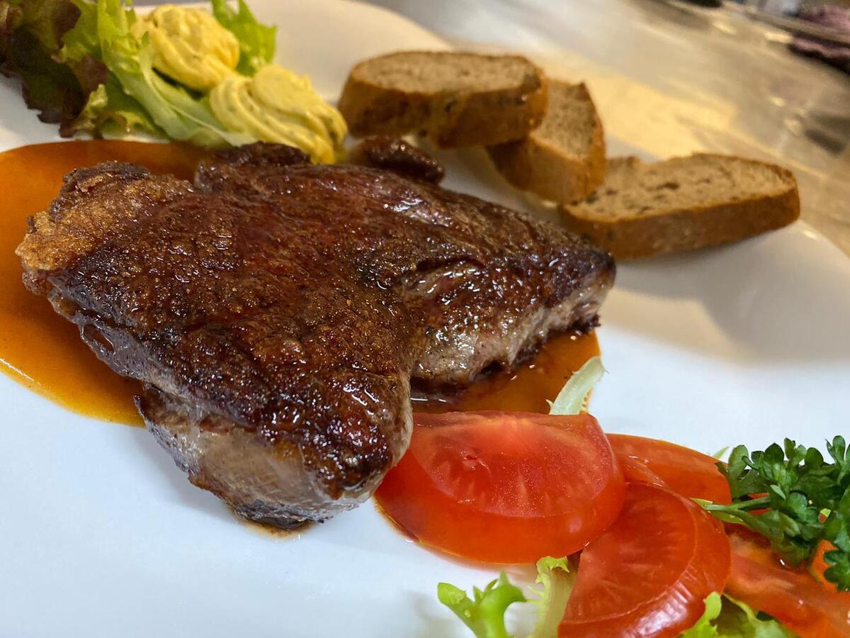 Hotel Restaurant Zum Hollaender Hof Abádszalók ภายนอก รูปภาพ