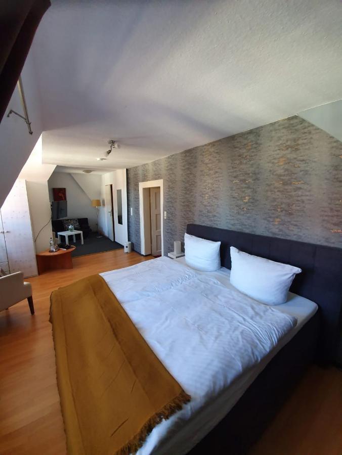 Hotel Restaurant Zum Hollaender Hof Abádszalók ภายนอก รูปภาพ